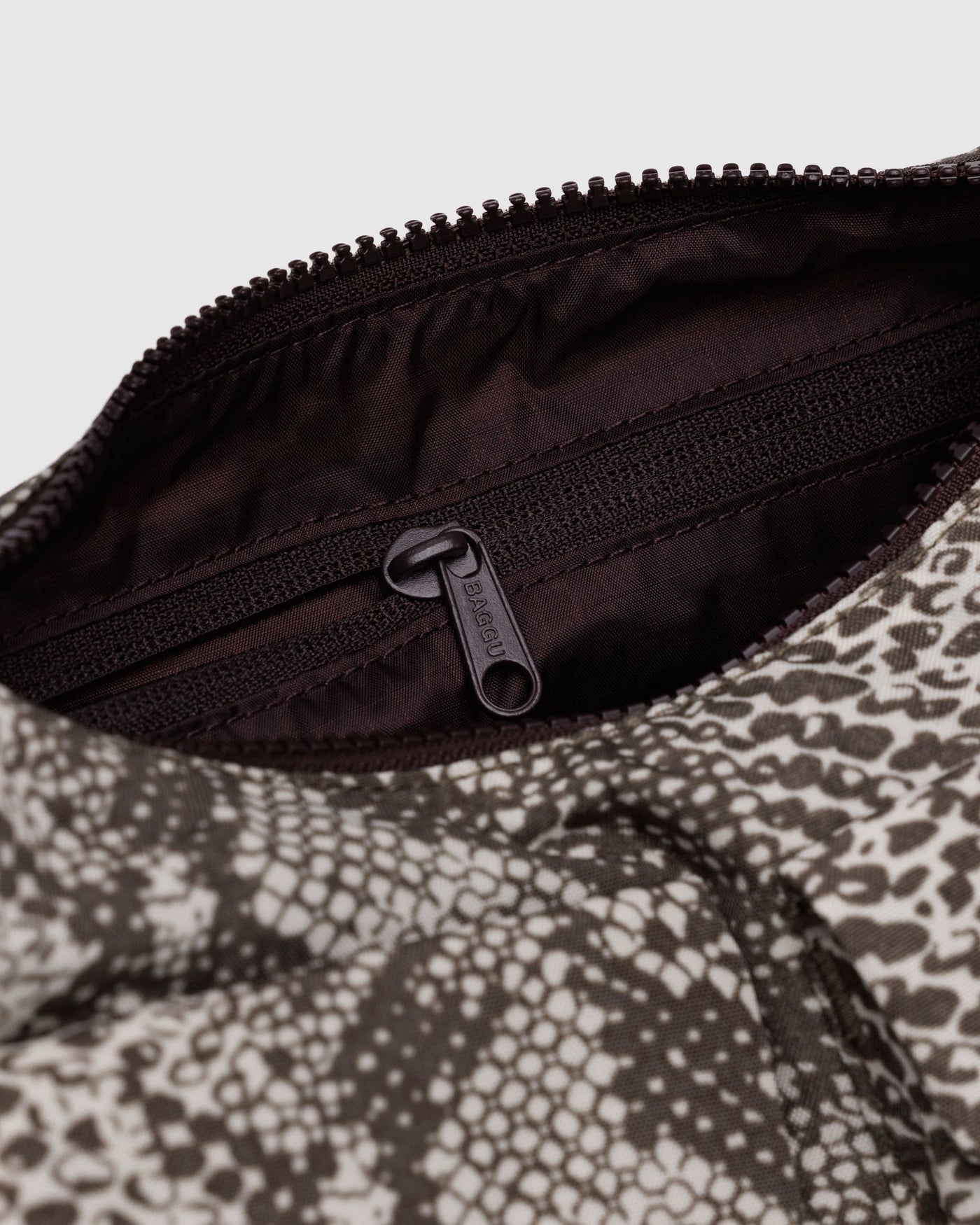 Cargo Shoulder Bag J3