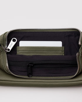 Recycled Leather Pochette K6